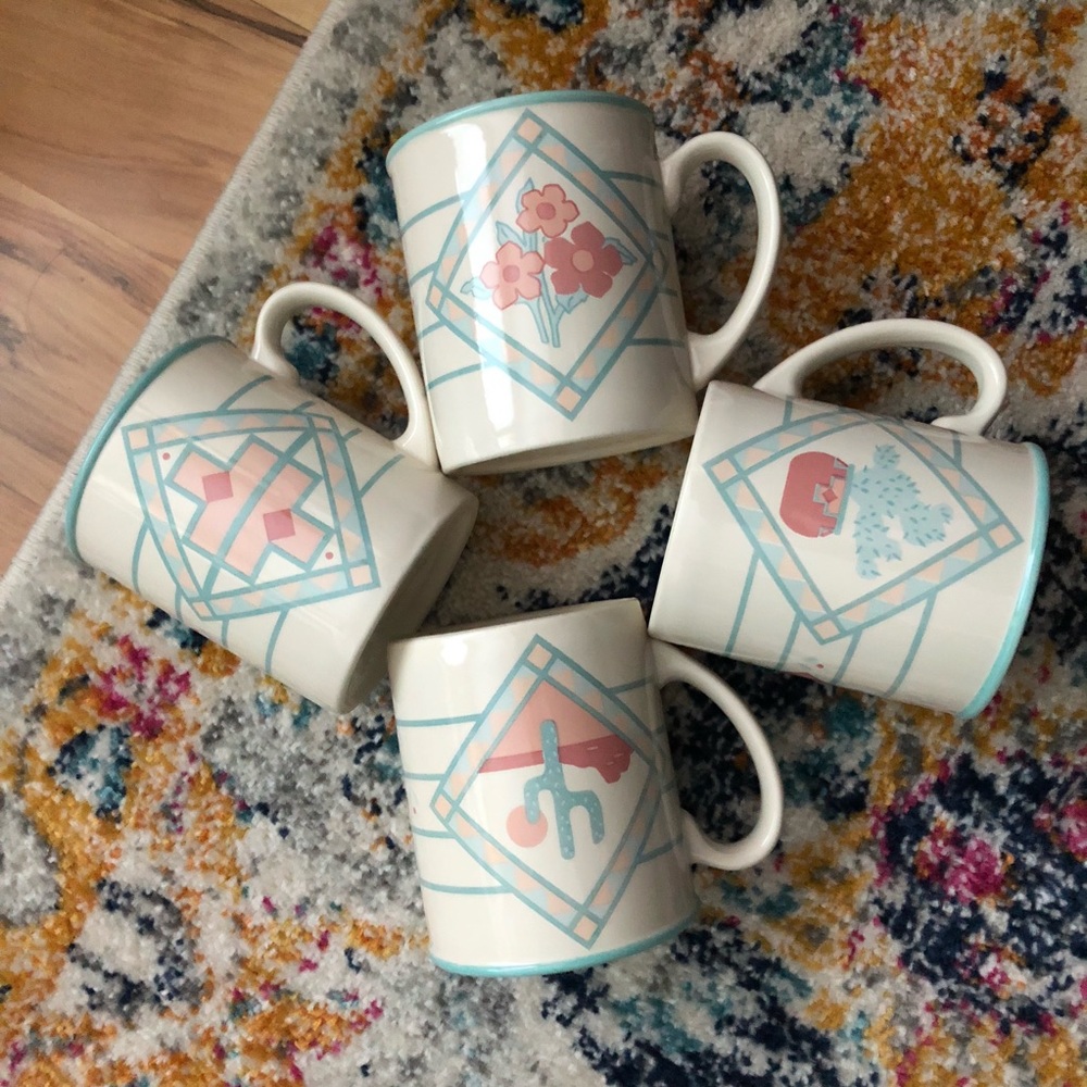SOLD Western Pastel Mug Set - Picture 3 of 9